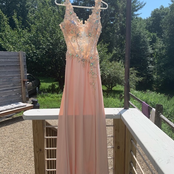 Jovani Dresses & Skirts - Exquisite Jovani dress